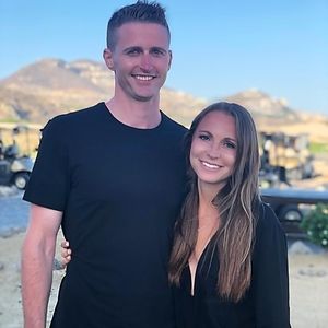 Meet your Posher, Casey